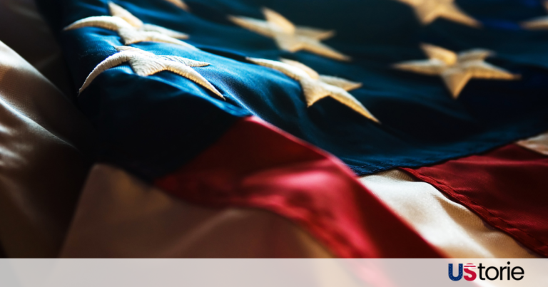 Lawmakers voting on the $900 billion U.S. defense bill