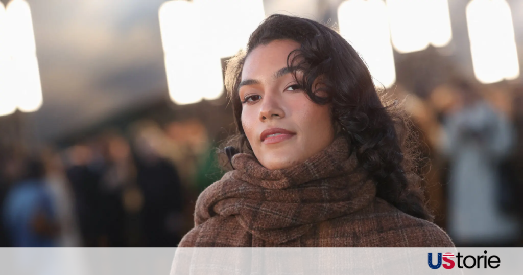 Olivia Dean accepts Best New Artist Grammy and delivers emotional speech