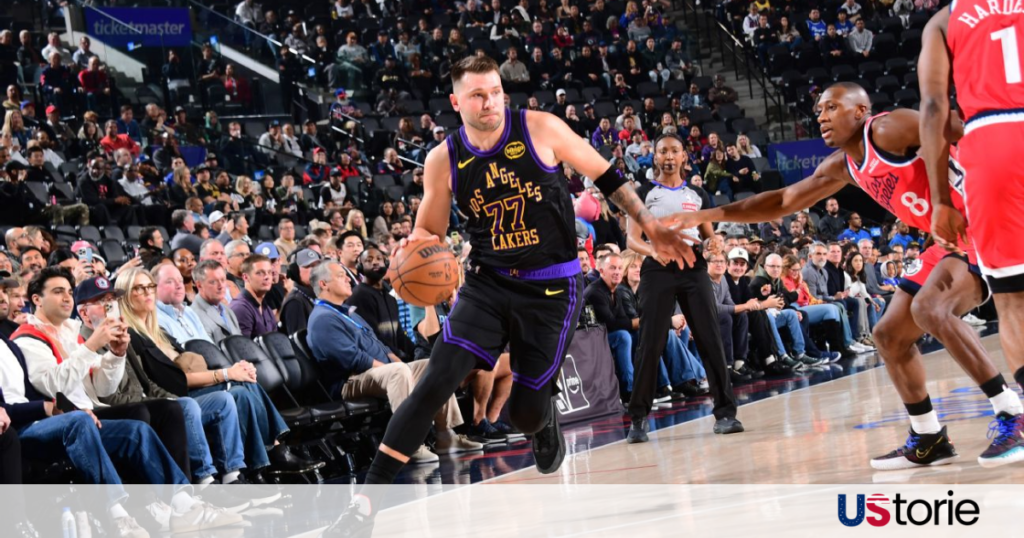 Jalen Williams drives to the basket during Thunder win over Laker