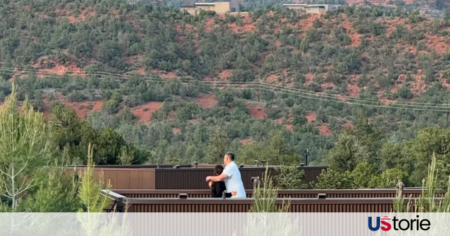 New England Patriots head coach Mike Vrabel and NFL journalist Dianna Russini during a professional media press conference.